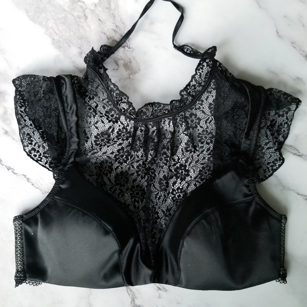🍒NWT🍒 VICTORIA'S SECRET HIGH NECK SATIN BRA - Picture 2 of 6